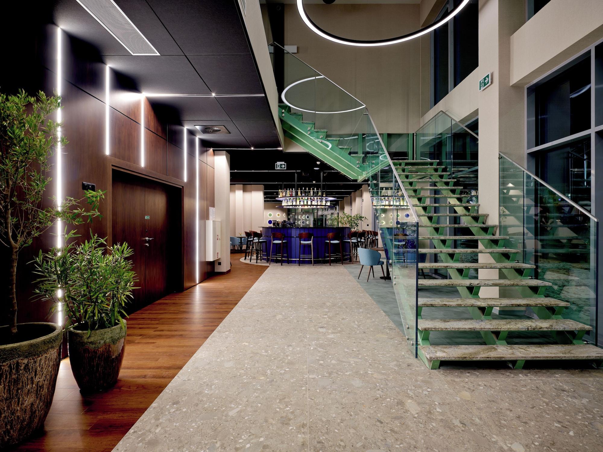 Vista Lobby Hotel Verde City