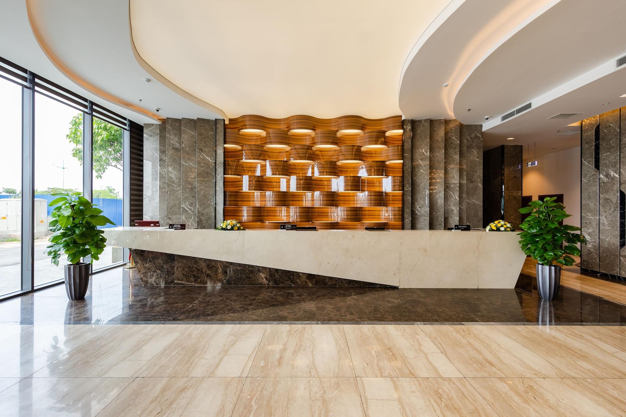 Vista Lobby Muong Thanh Grand Bai Chay Hotel