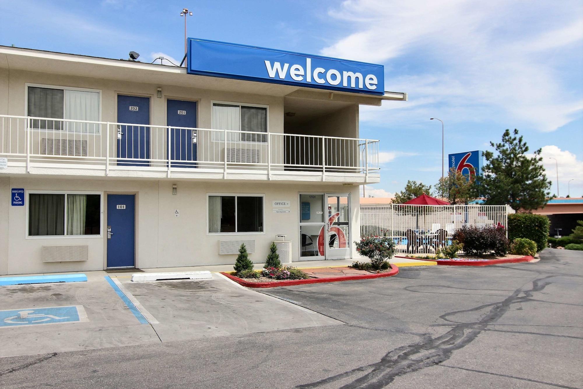 Vista Exterior Motel 6 Albuquerque, NM - Midtown