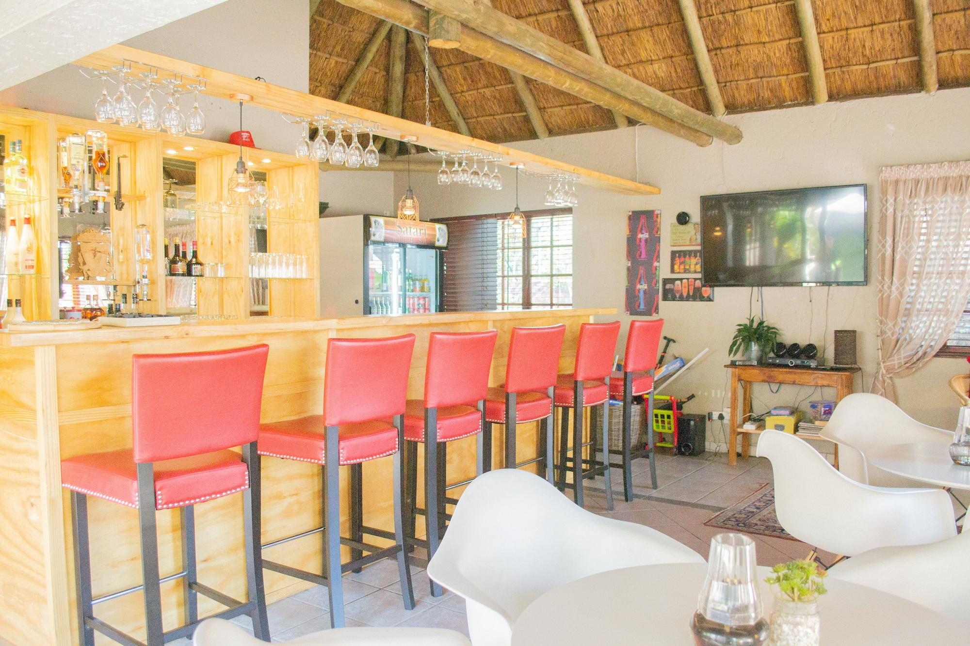 Bar/Salón Safari Club SA