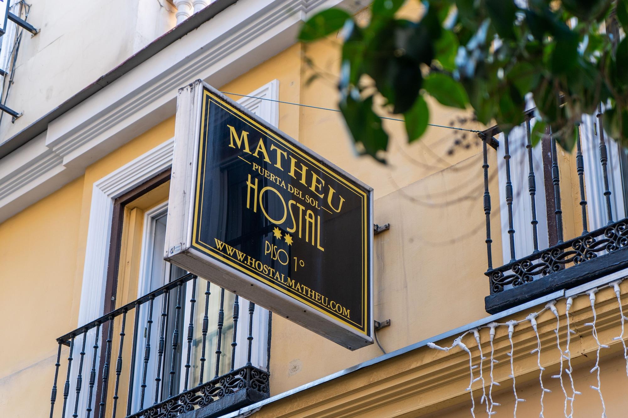 Vista Exterior Hostal Matheu