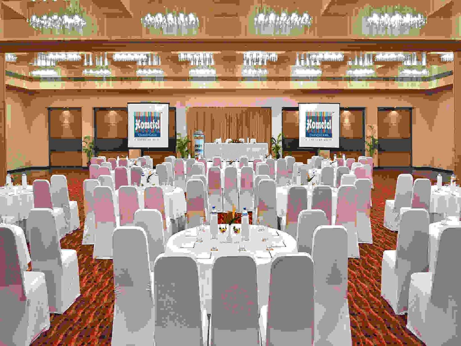 Salón de Baile Hometel Chandigarh