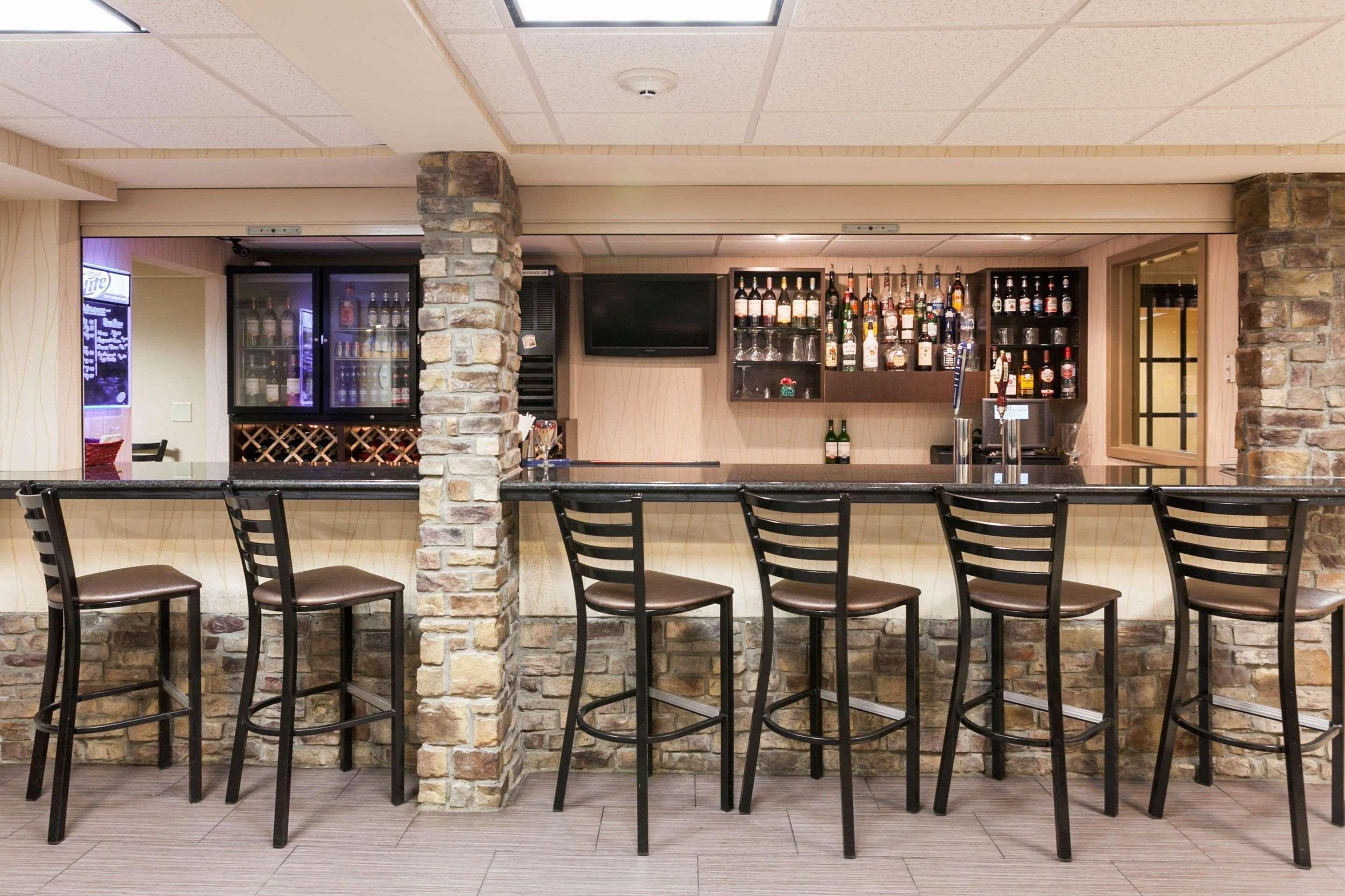 Bar/Salón Comfort Inn & Suites Statesville - Mooresville