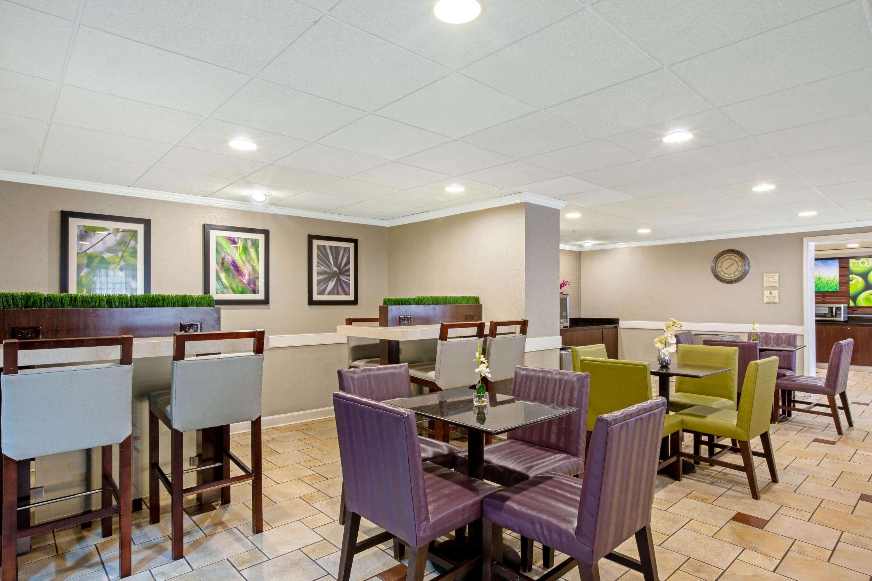 Restaurant La Quinta Inn & Suites by Wyndham Miami Airport East