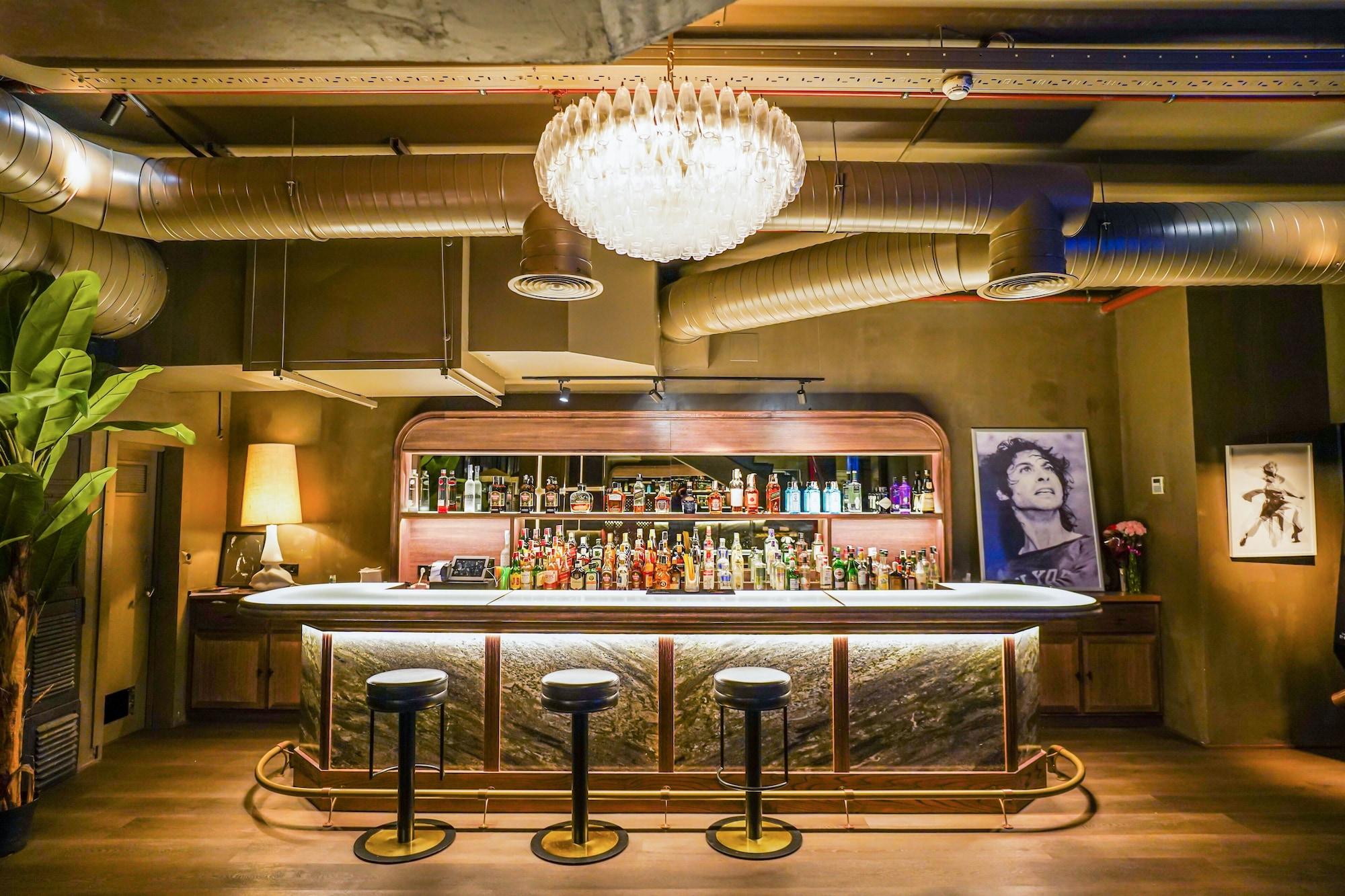 Bar/Salón Hotel Victoria 4