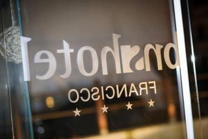Alojamiento - BNS Hotel Francisco