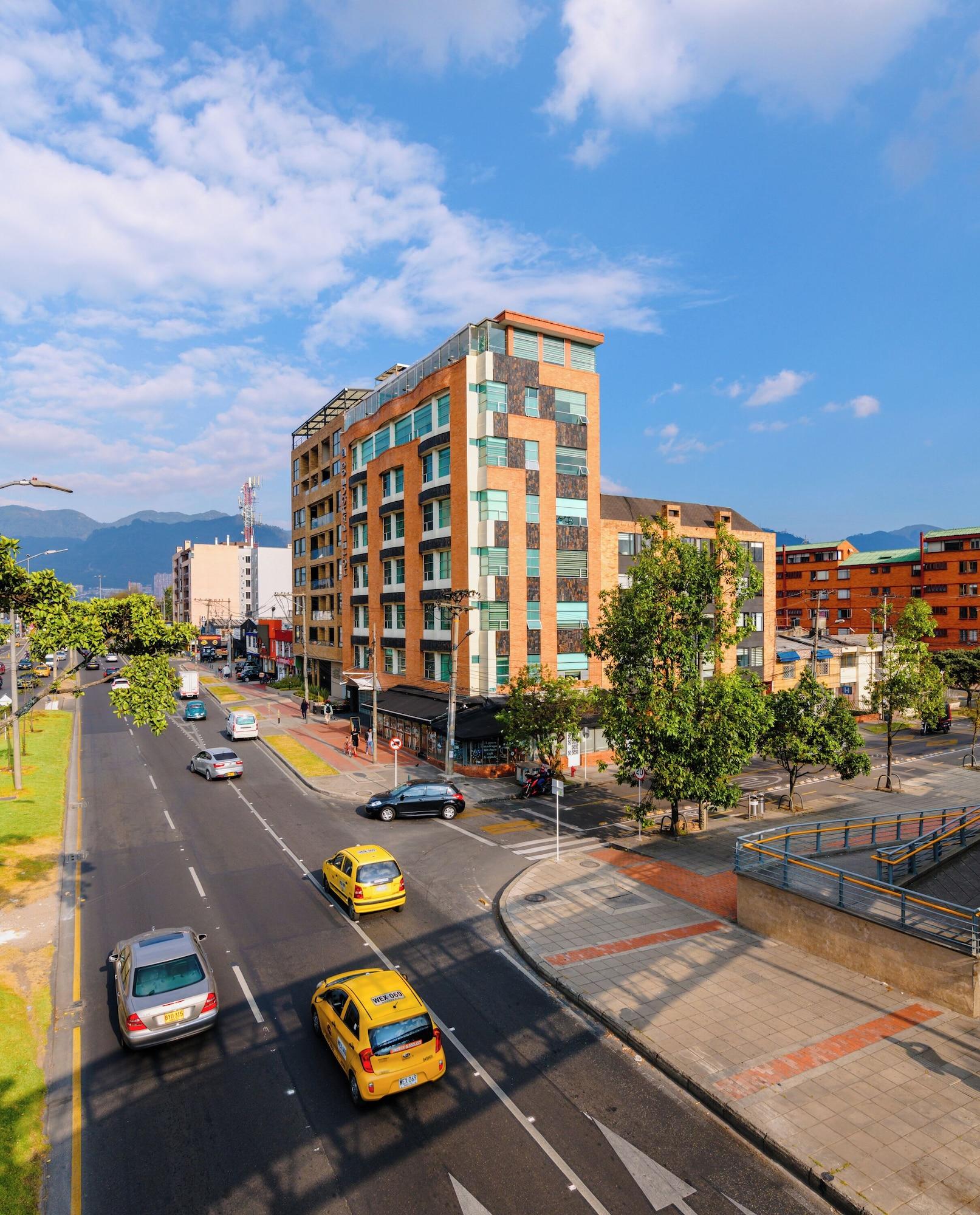 Vista Exterior Hotel Parque 63