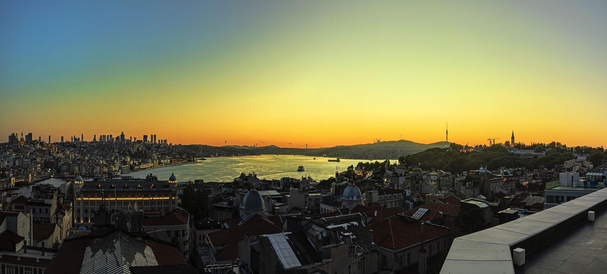 Varios Demiray Hotel