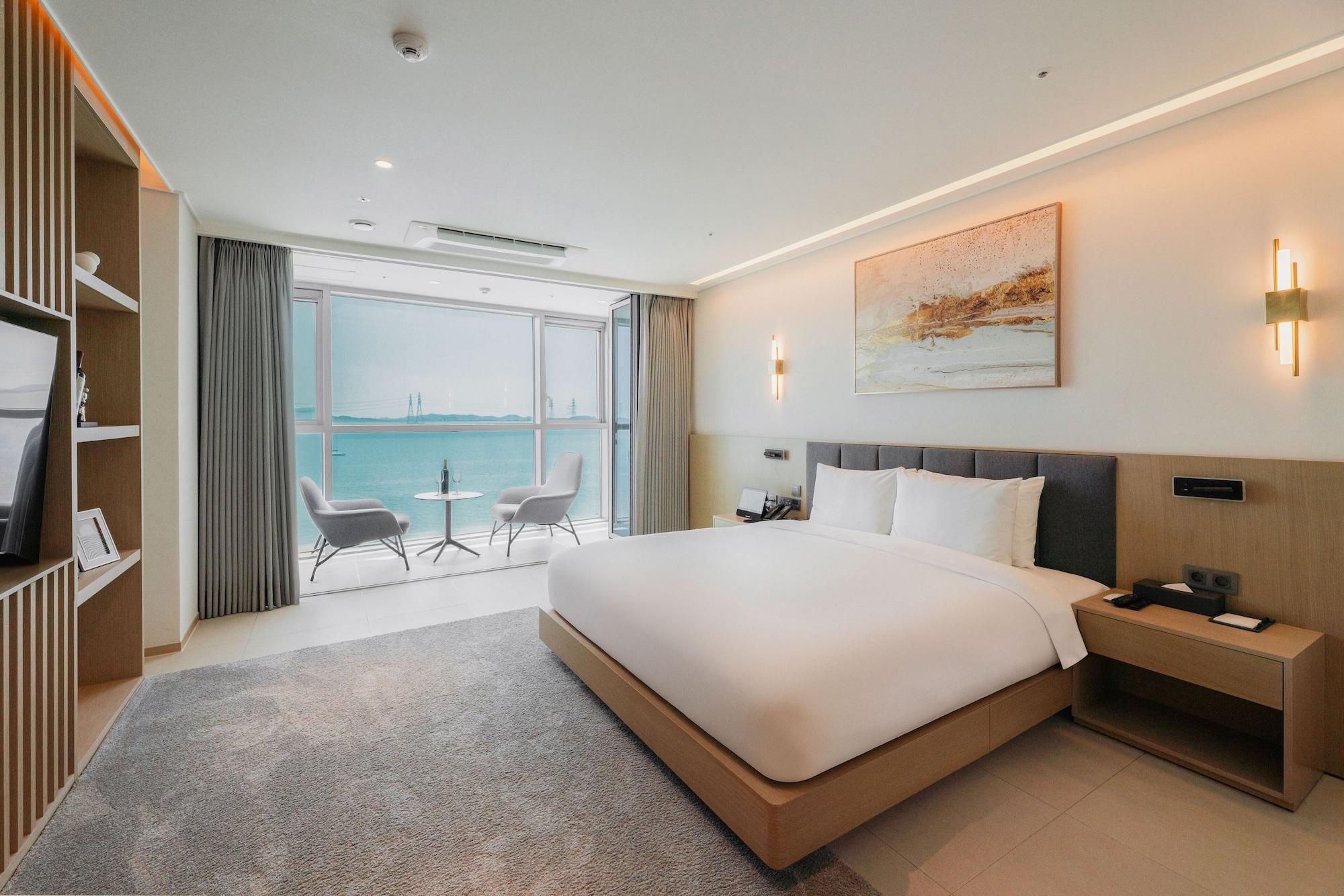 Varios WAVE M HOTEL WEST