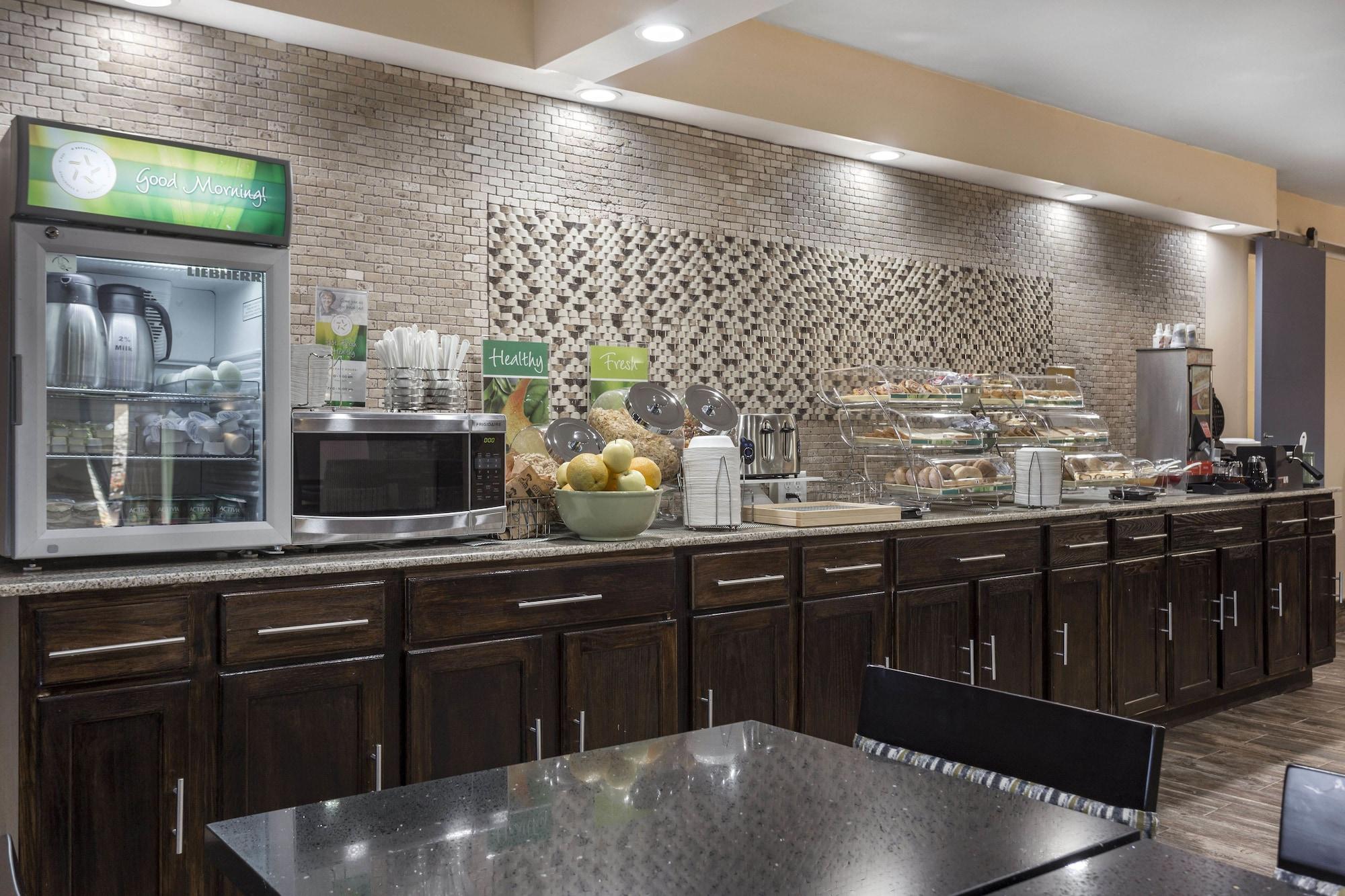 Restaurant Quality Inn & Suites Airport