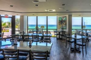 Alquiler Vacacional - So Cozy & Serene Perfect Getaway Gulf Front Studio  
Private  Balcony Bch Srv