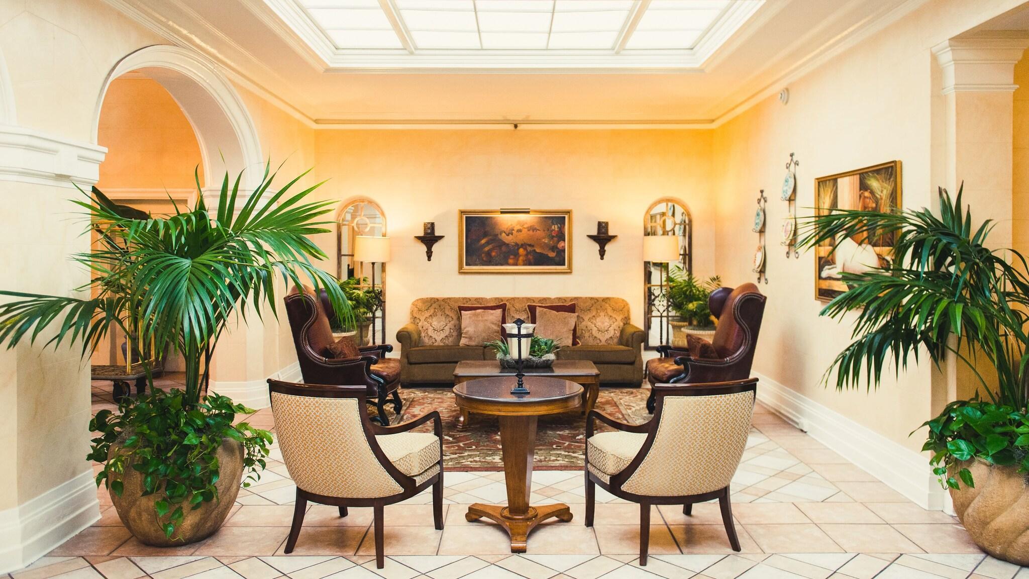 Vista Lobby Hotel Santa Barbara