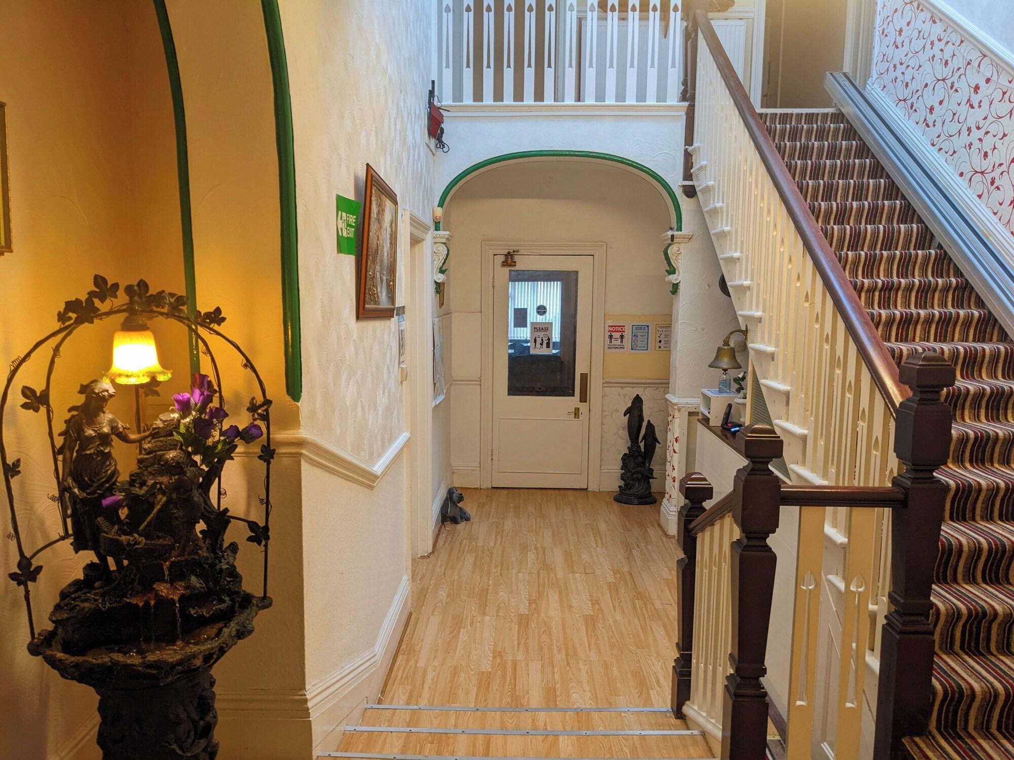 Vista Lobby The Altavia Hotel