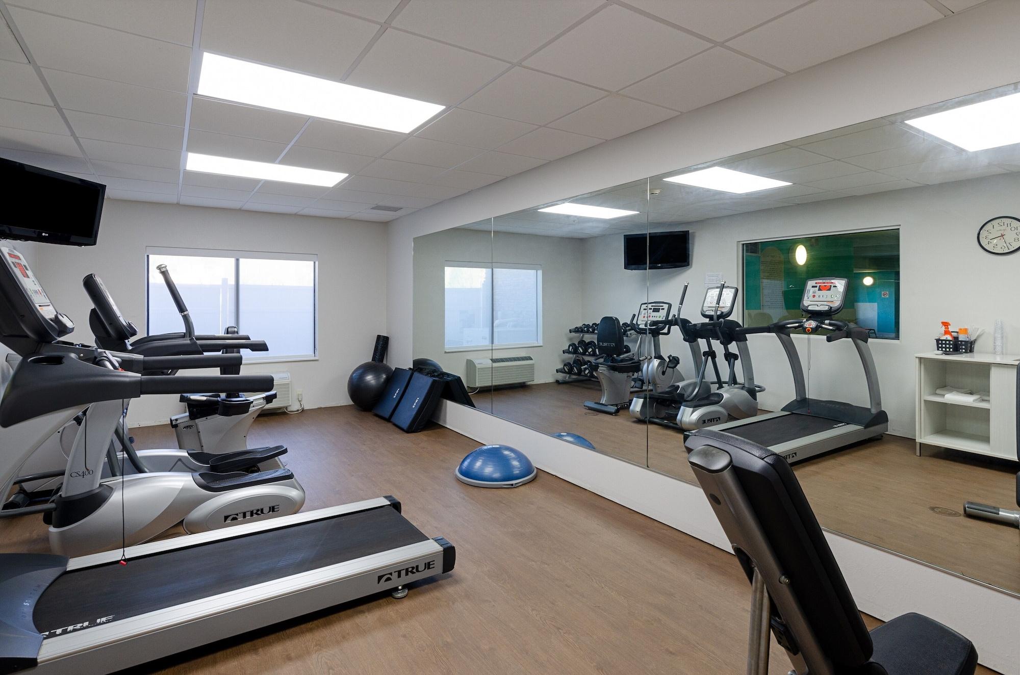Gimnasio Holiday Inn Express Hotel & Suites Weston by IHG