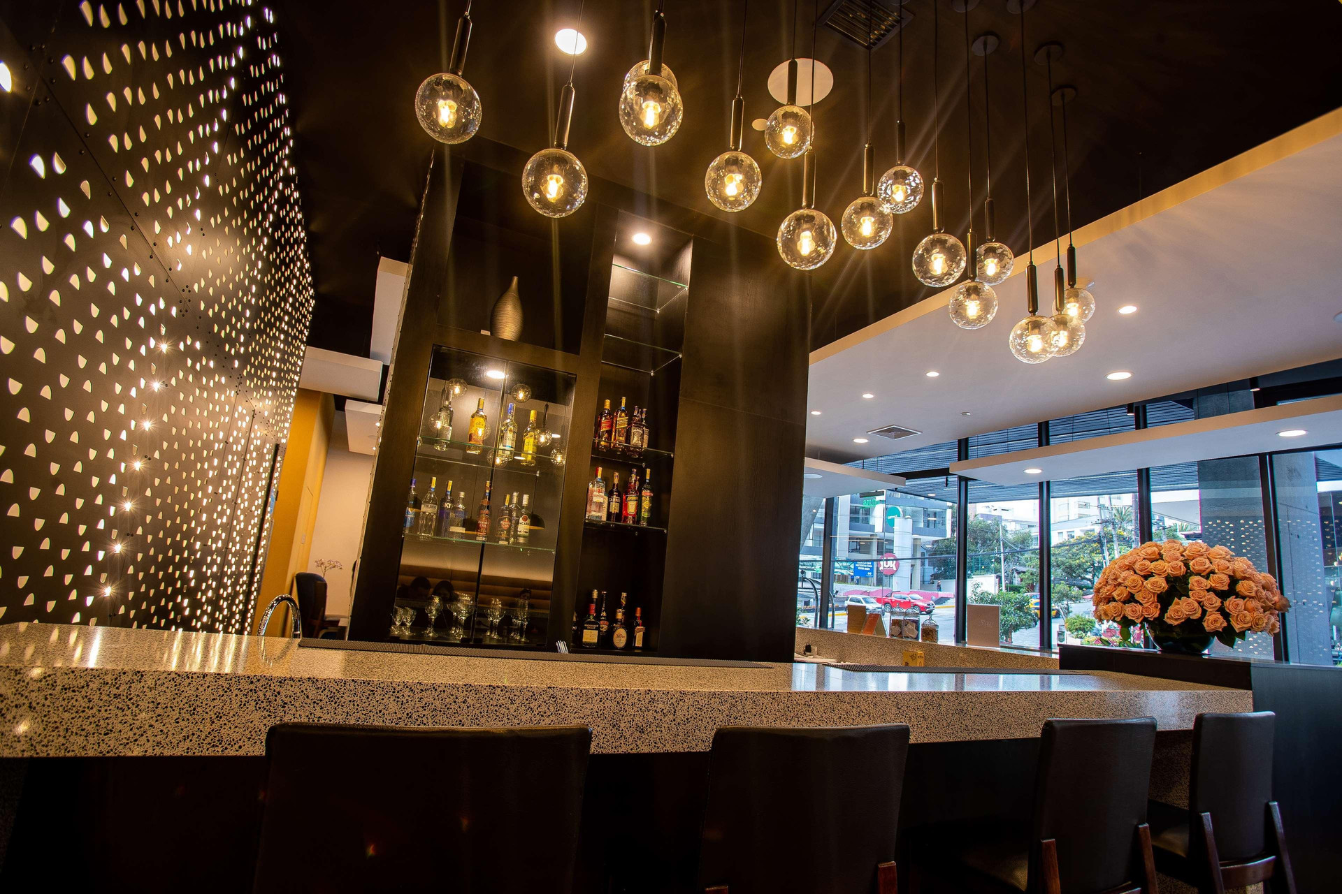 Bar/Salón Hampton By Hilton Quito La Carolina Park
