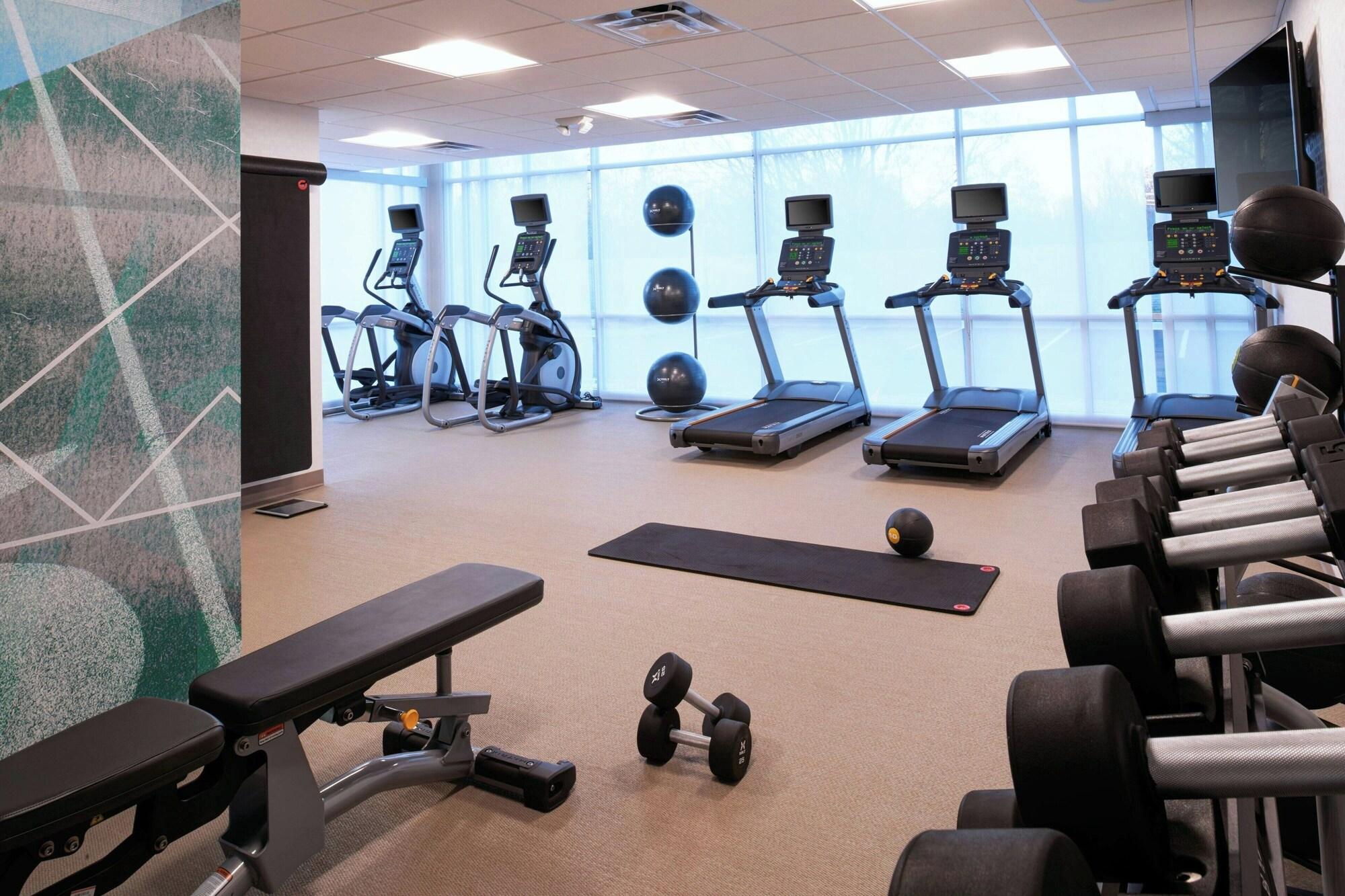 Gimnasio SpringHill Suites by Marriott East Lansing University Area