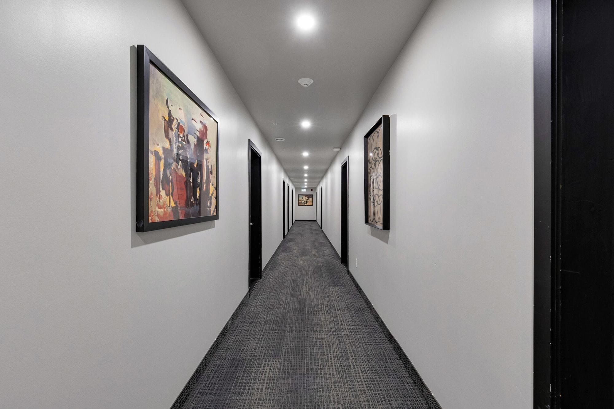 Vista Lobby The Cove Hotel