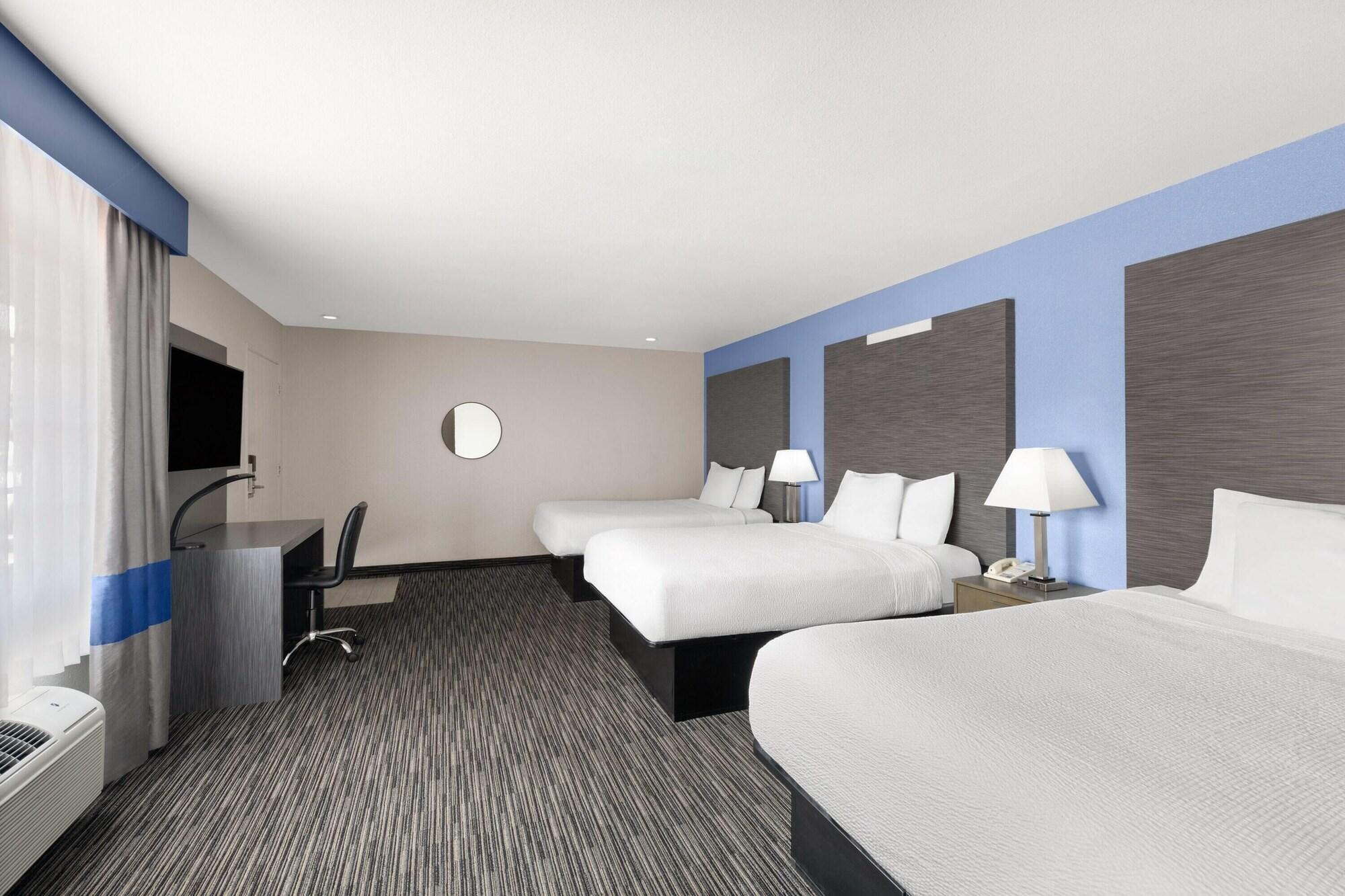 Habitación Travelodge Inn & Suites by Wyndham Anaheim on Disneyland Dr