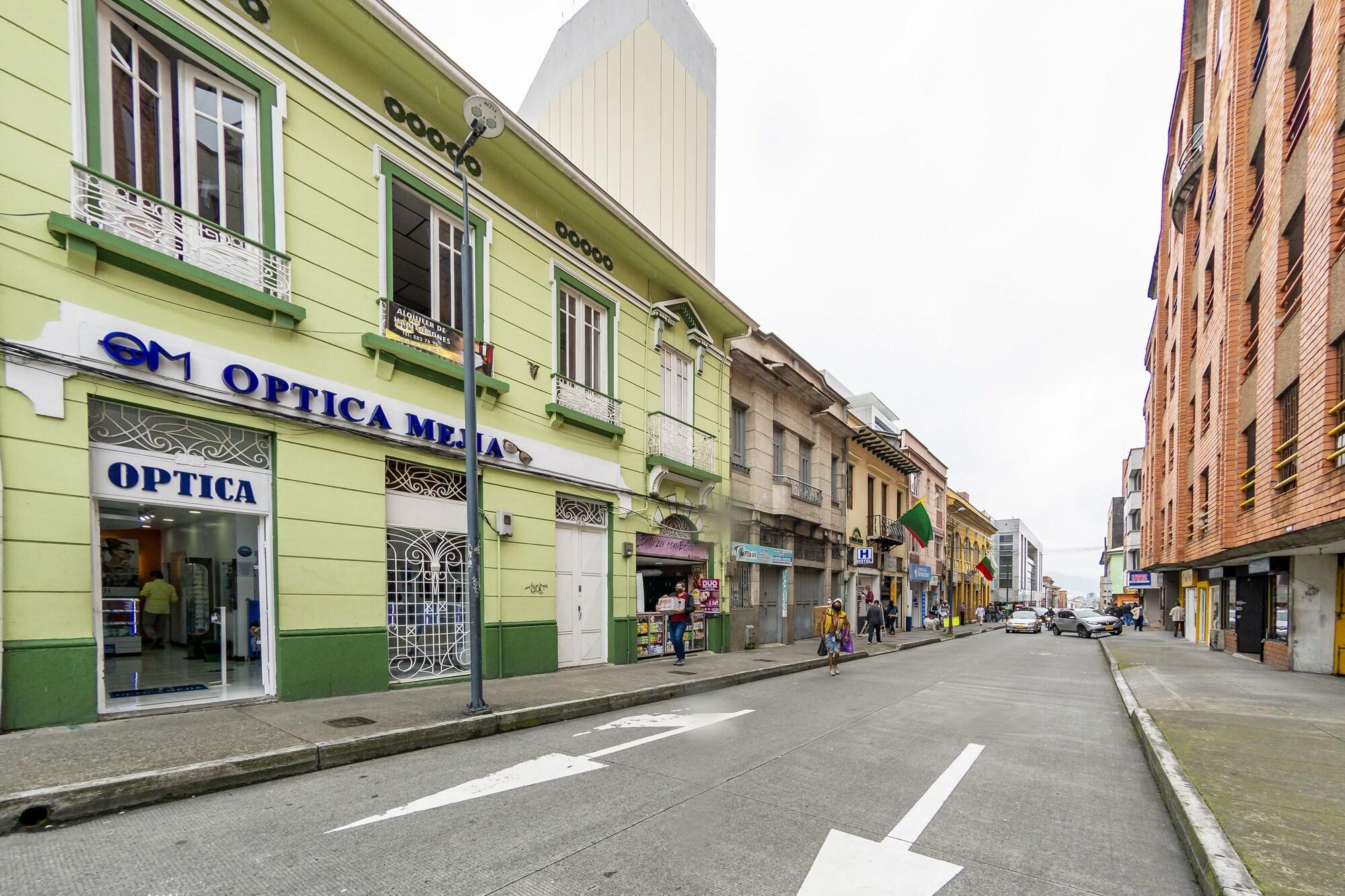 Vista Exterior Hotel Caldas Plaza