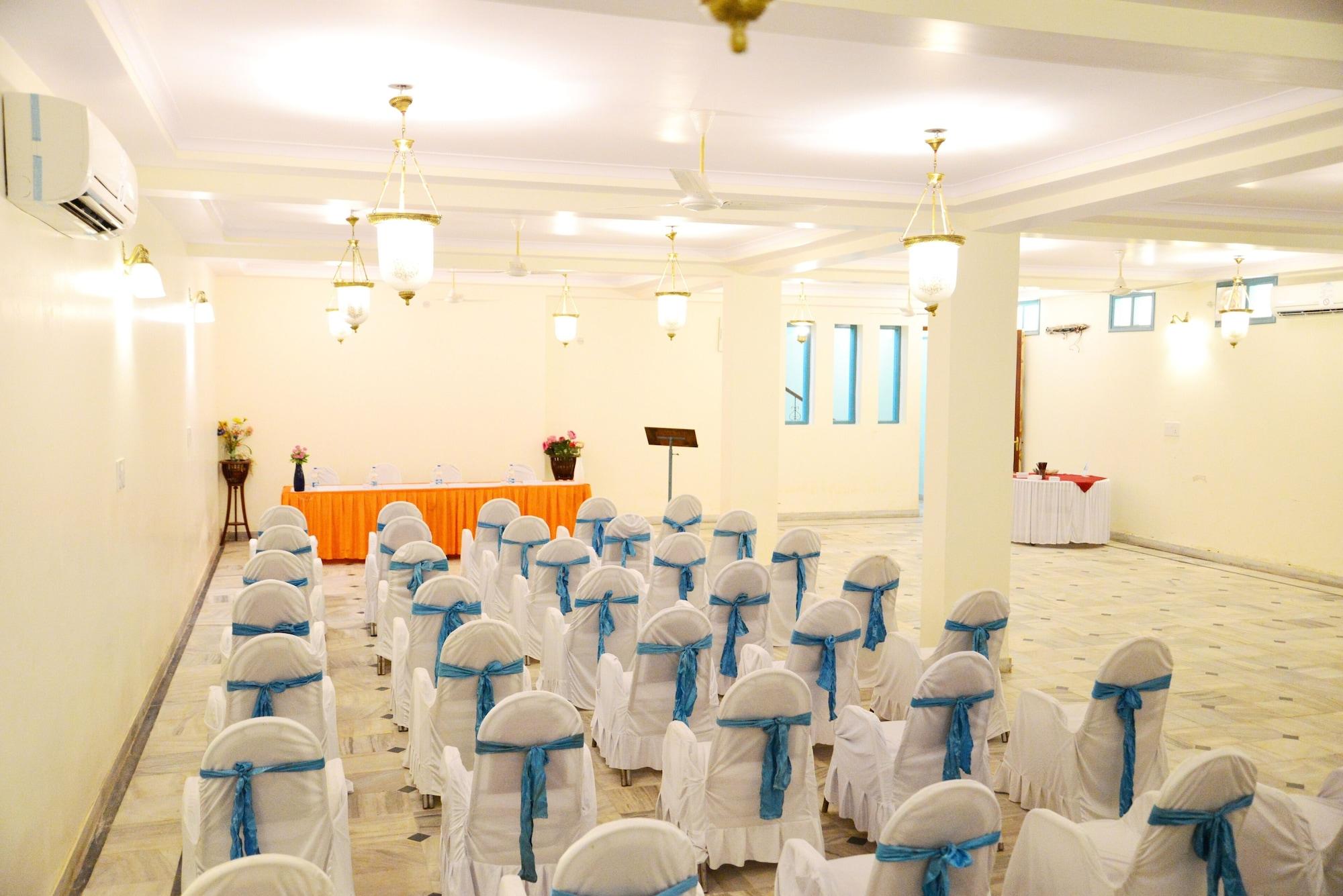 Salón de Baile Koolwal Kothi Zinc Journey by The Fern