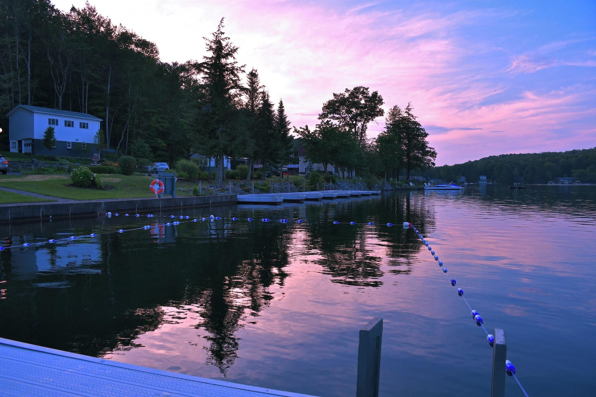 Varios Chestnut Inn at Oquaga Lake