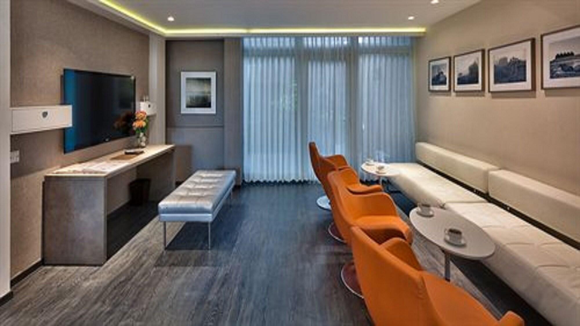 Bar/Salón The Atara