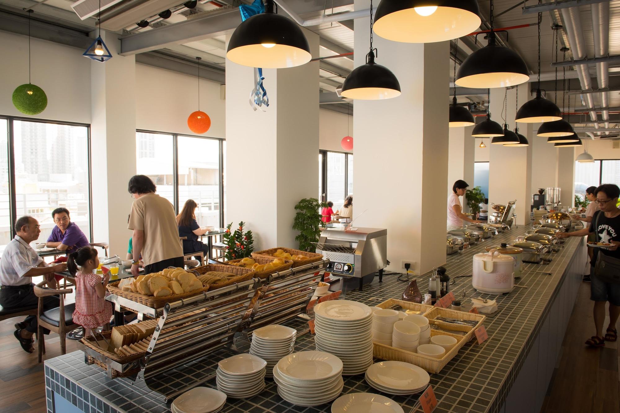 Restaurant Legend Hotel Pier 2