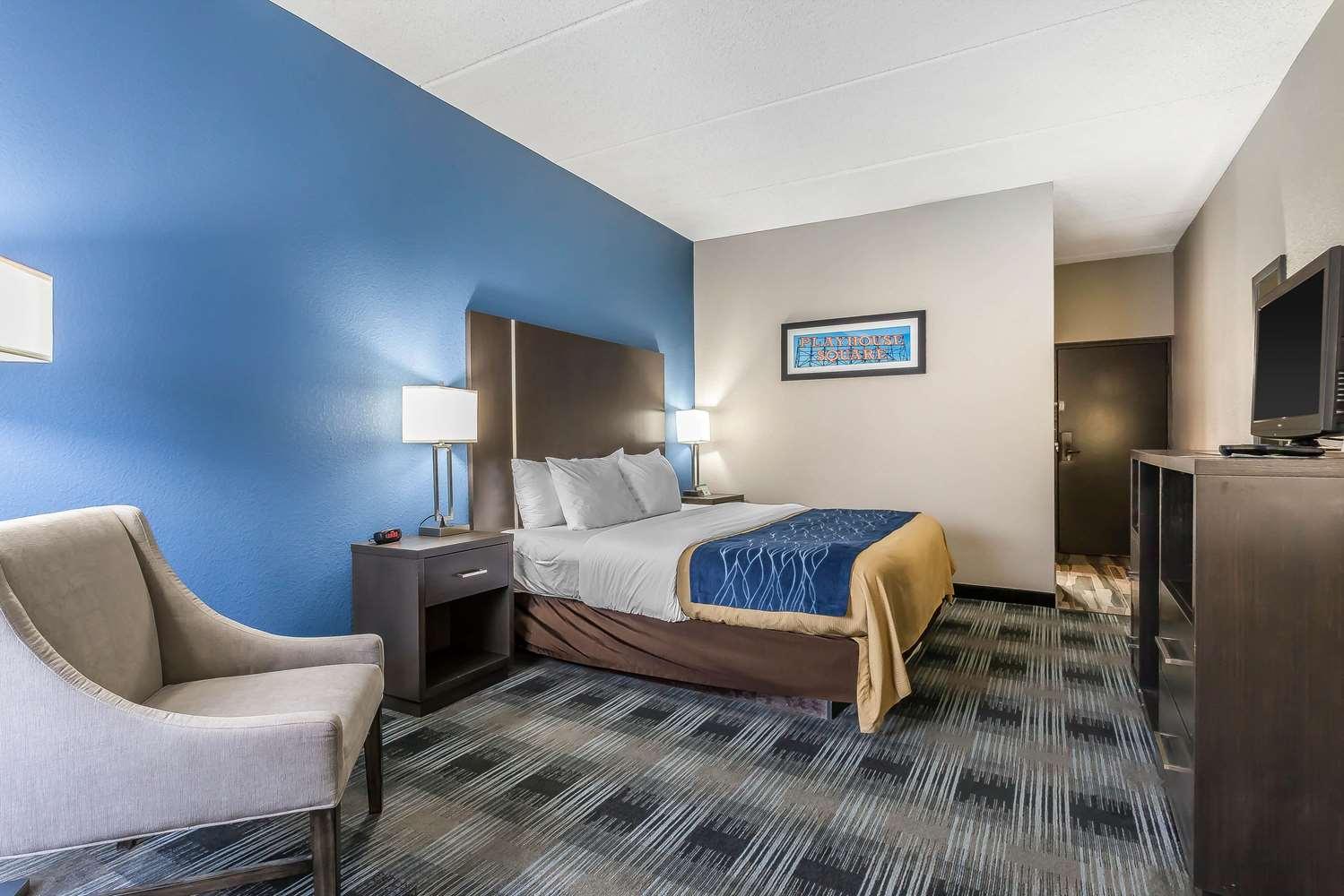 Suite Comfort Inn Cleveland Airport