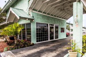 Alojamiento - Econo Lodge Cocoa Beach - near the Port