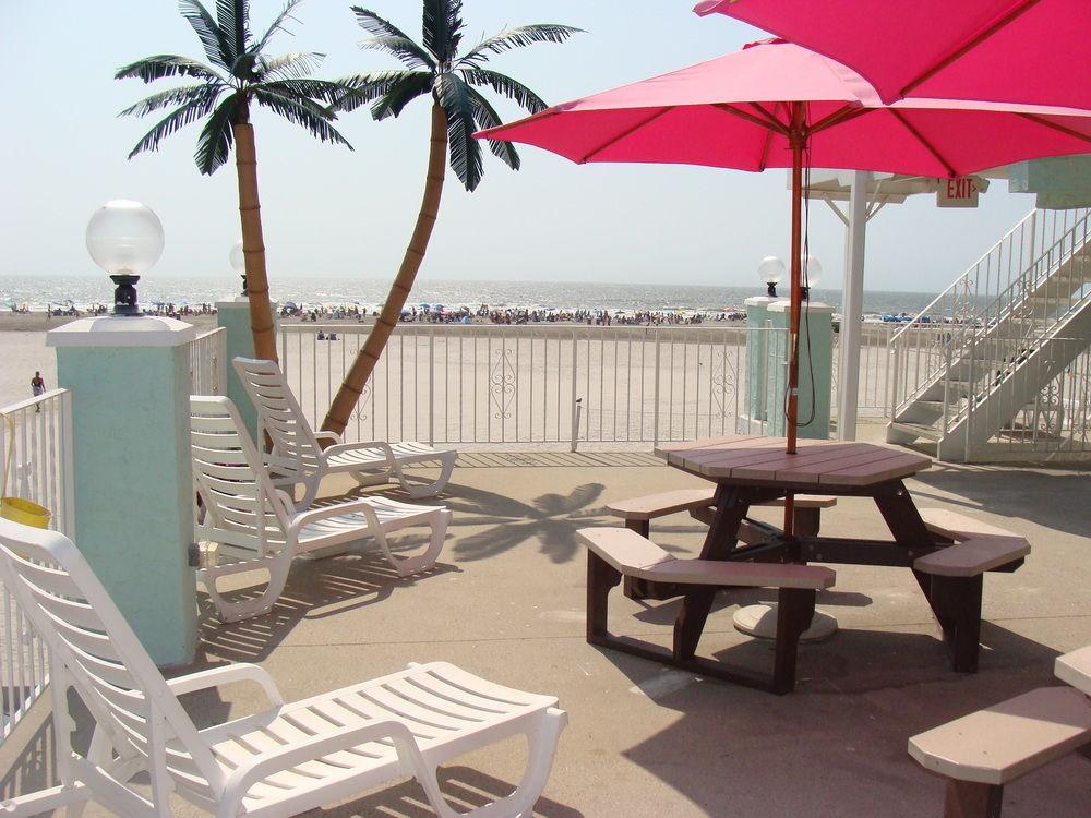 Playa Four Winds Condo Motel