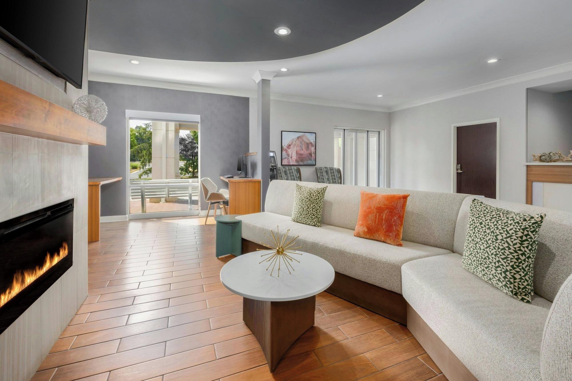 Vista Lobby SpringHill Suites by Marriott Herndon Reston