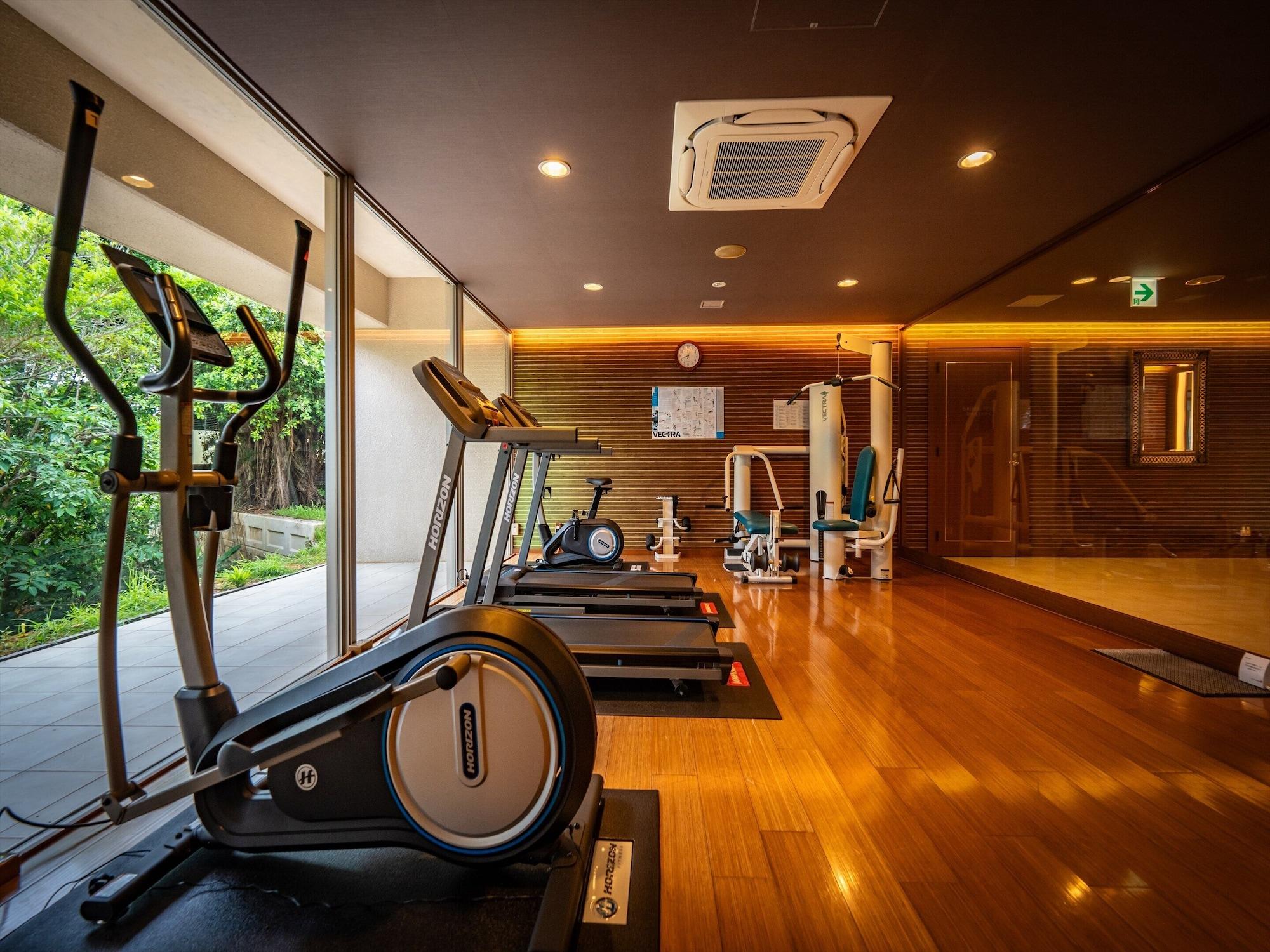 Gimnasio Oriental Hills Okinawa