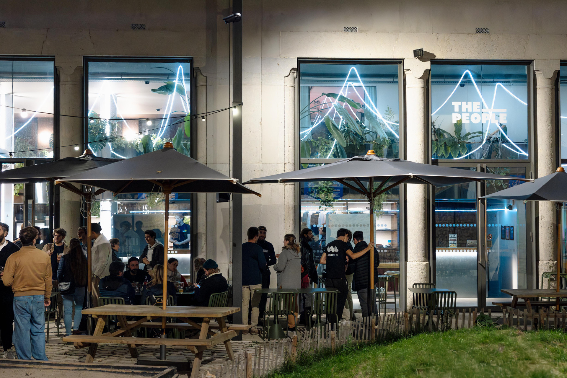 Bar/Salón Pilo Lyon