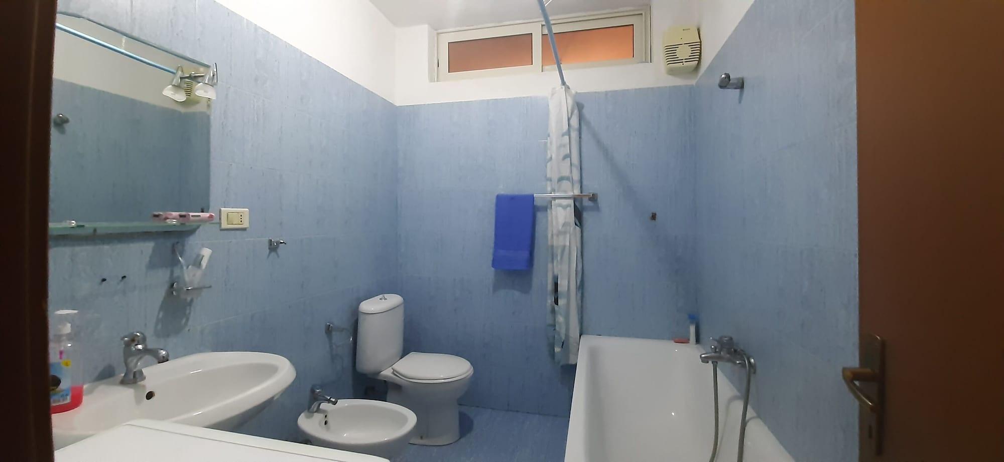 Equipamiento de Habitación Room-enki's Guesthouse Tirana