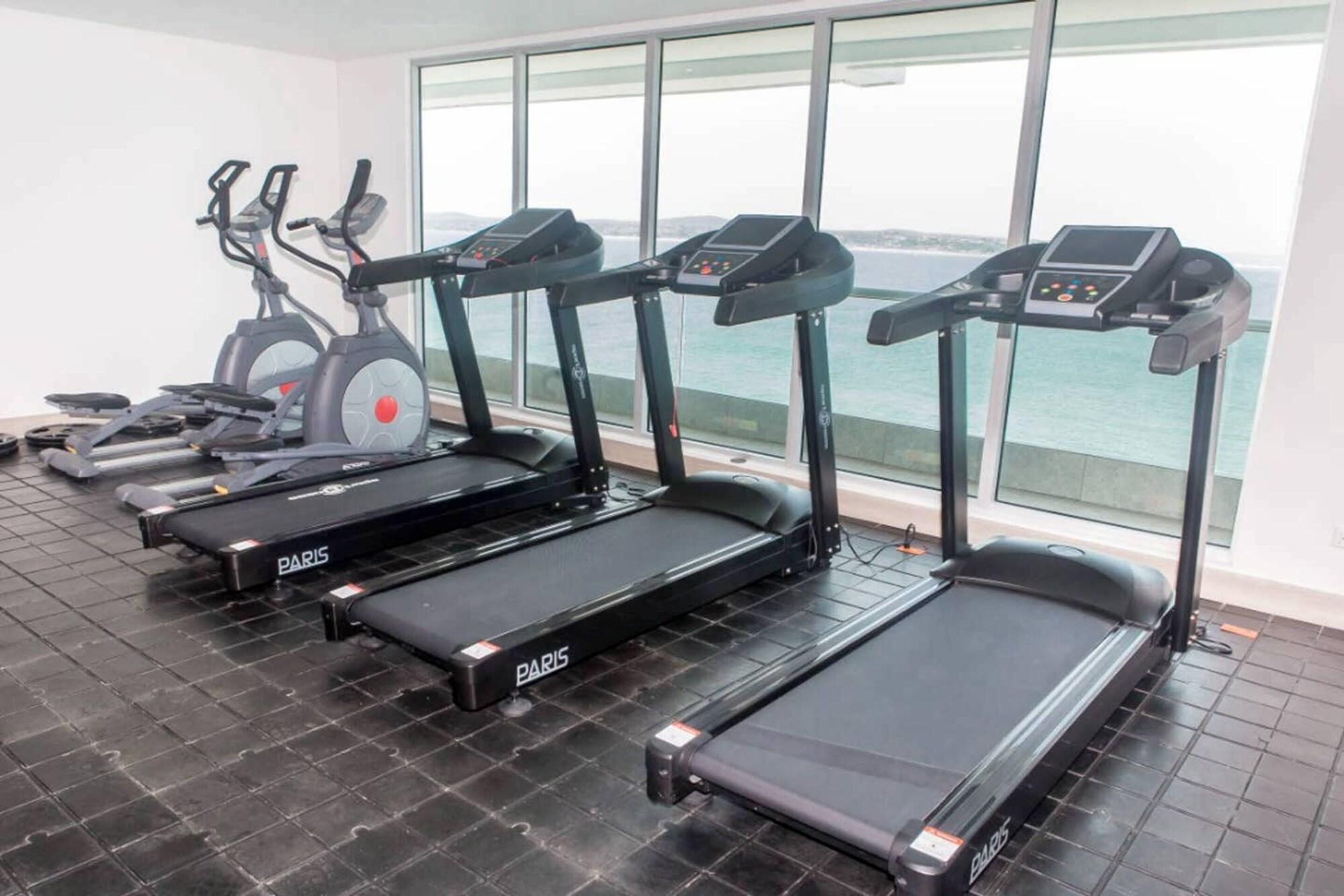 Gimnasio 1 Bedroom Ocean View Apartment