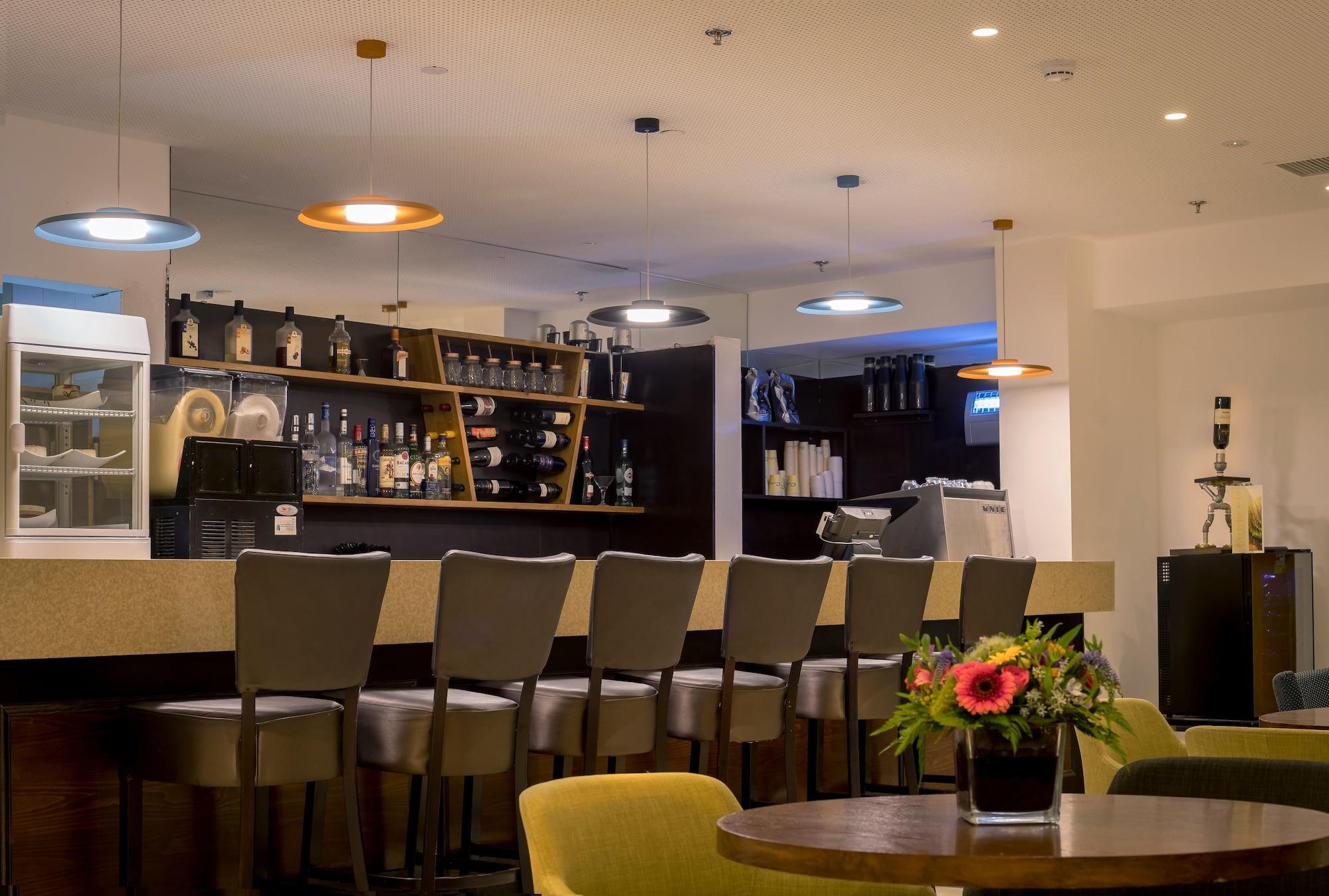Bar/Salón C-Hotel Neve Illan