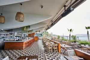 Actividad - Almuerzo Menú en el Restaurante Mangos en Larcomar