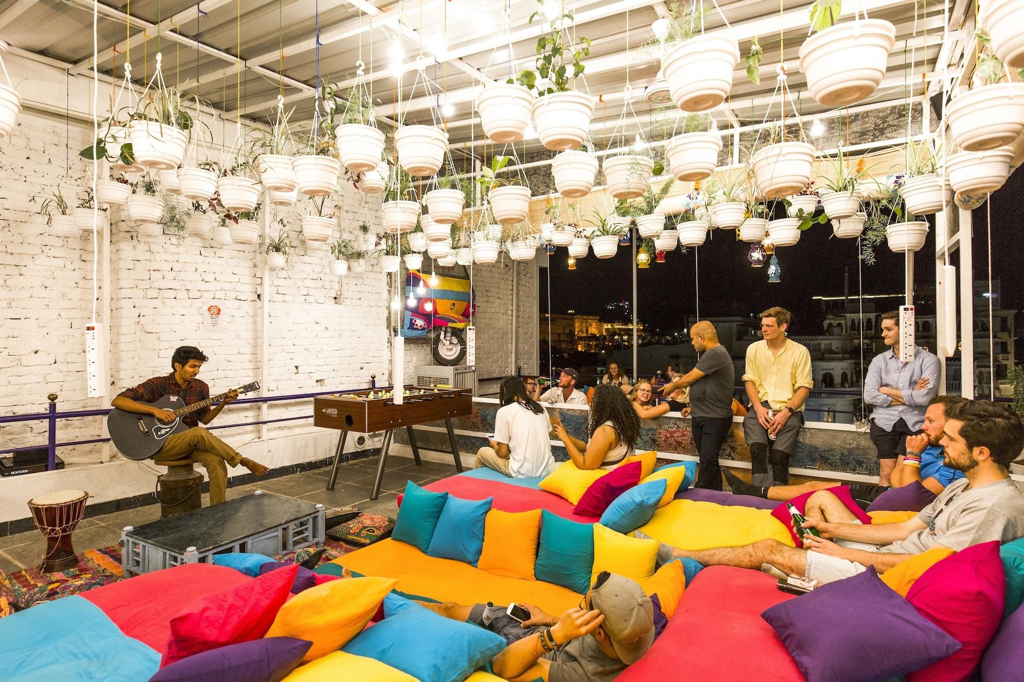 Sala de Reuniones goSTOPS Udaipur - Hostel