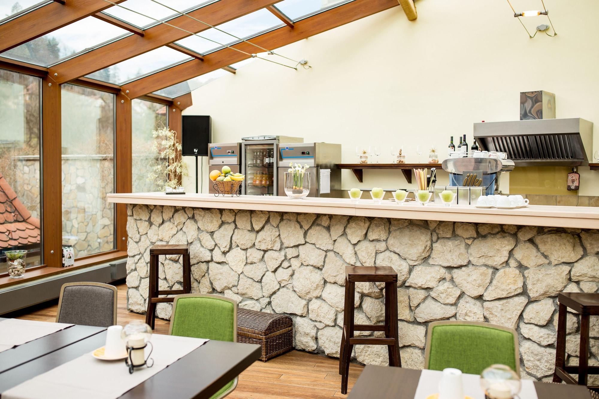 Bar/Salón Hotel Villa Prato