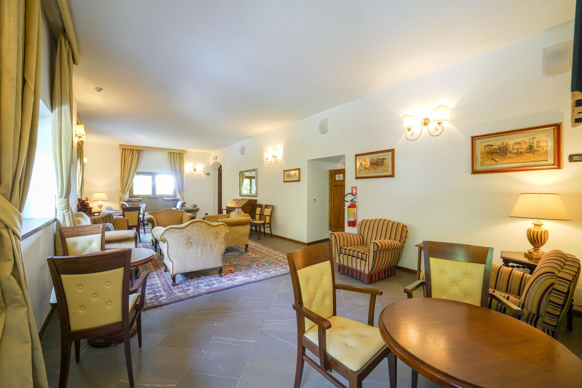 Vista Lobby Hotel Abetone e Piramidi