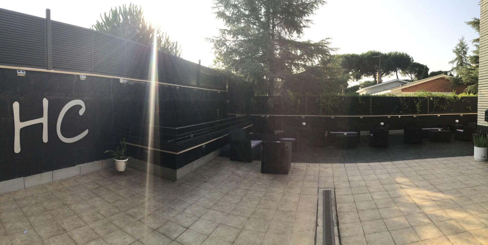 Bar/Salón H La Cabaña