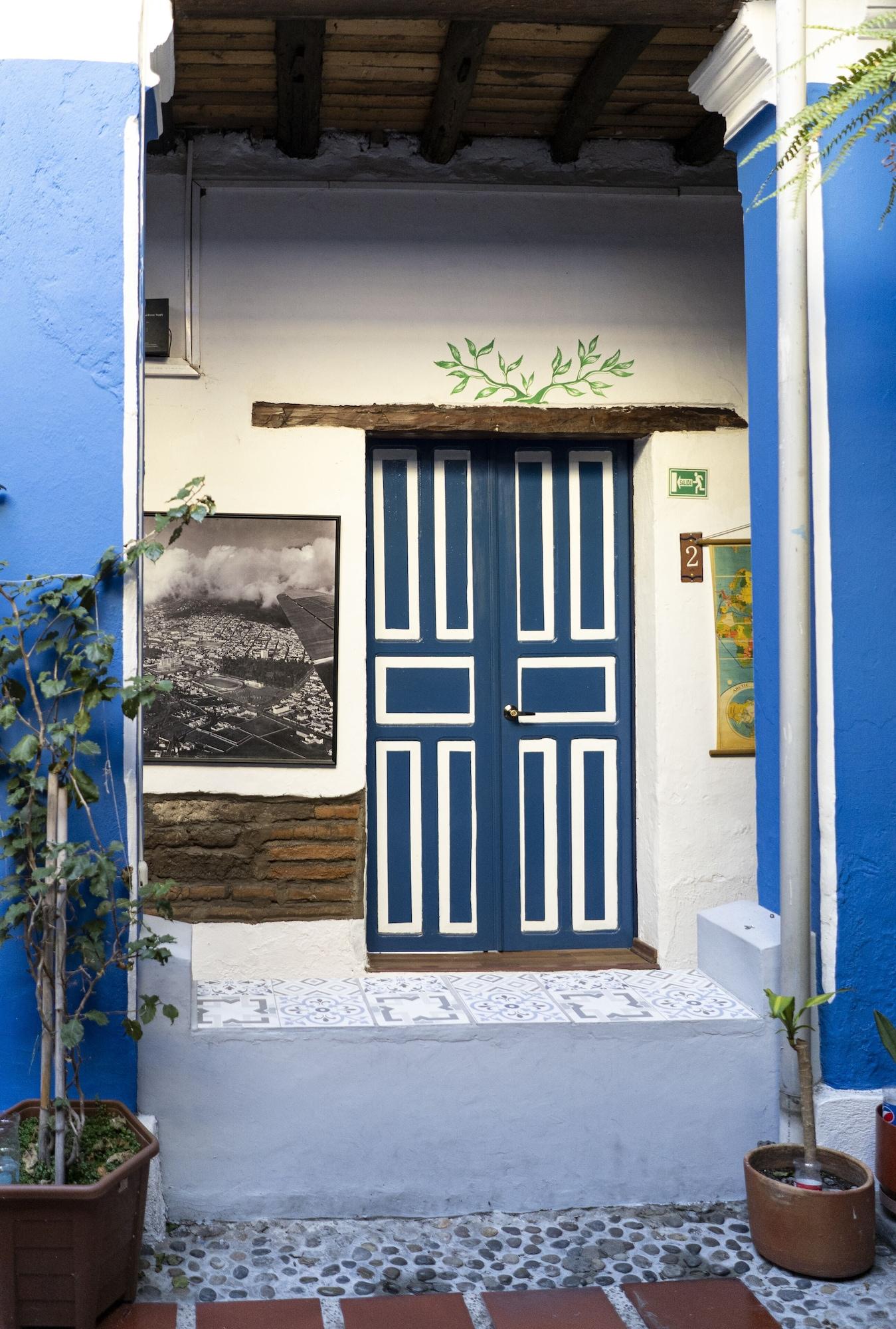 Vista Exterior Blue Door Housing Historic Quito