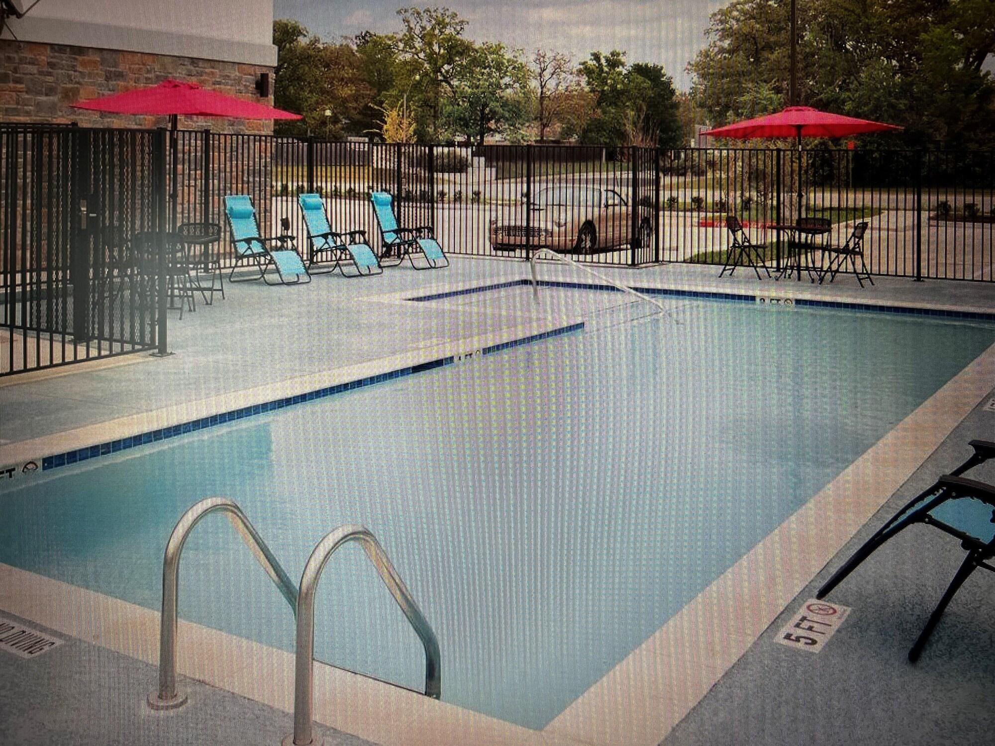 Vista Piscina Baymont by Wyndham College Station