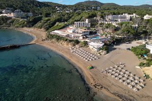 Alojamiento - Invisa Hotel Club Cala Blanca