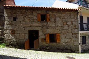 Alojamiento - Room in Cabin - Restored, Rustic and Rural Mini Cottage in Typical Portuguese Village