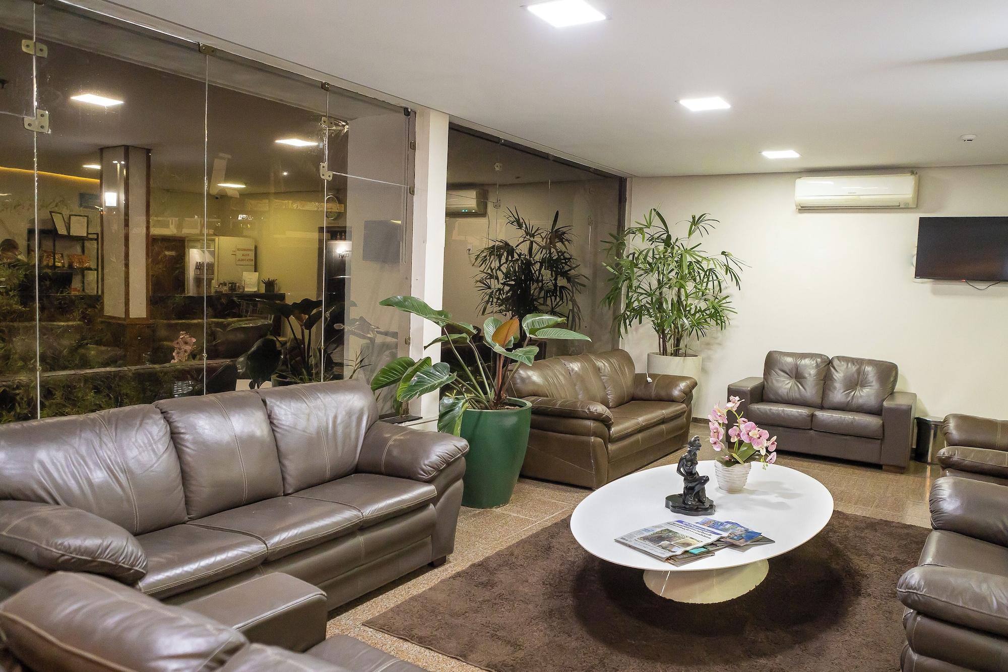 Vista Lobby Allegro Hotel