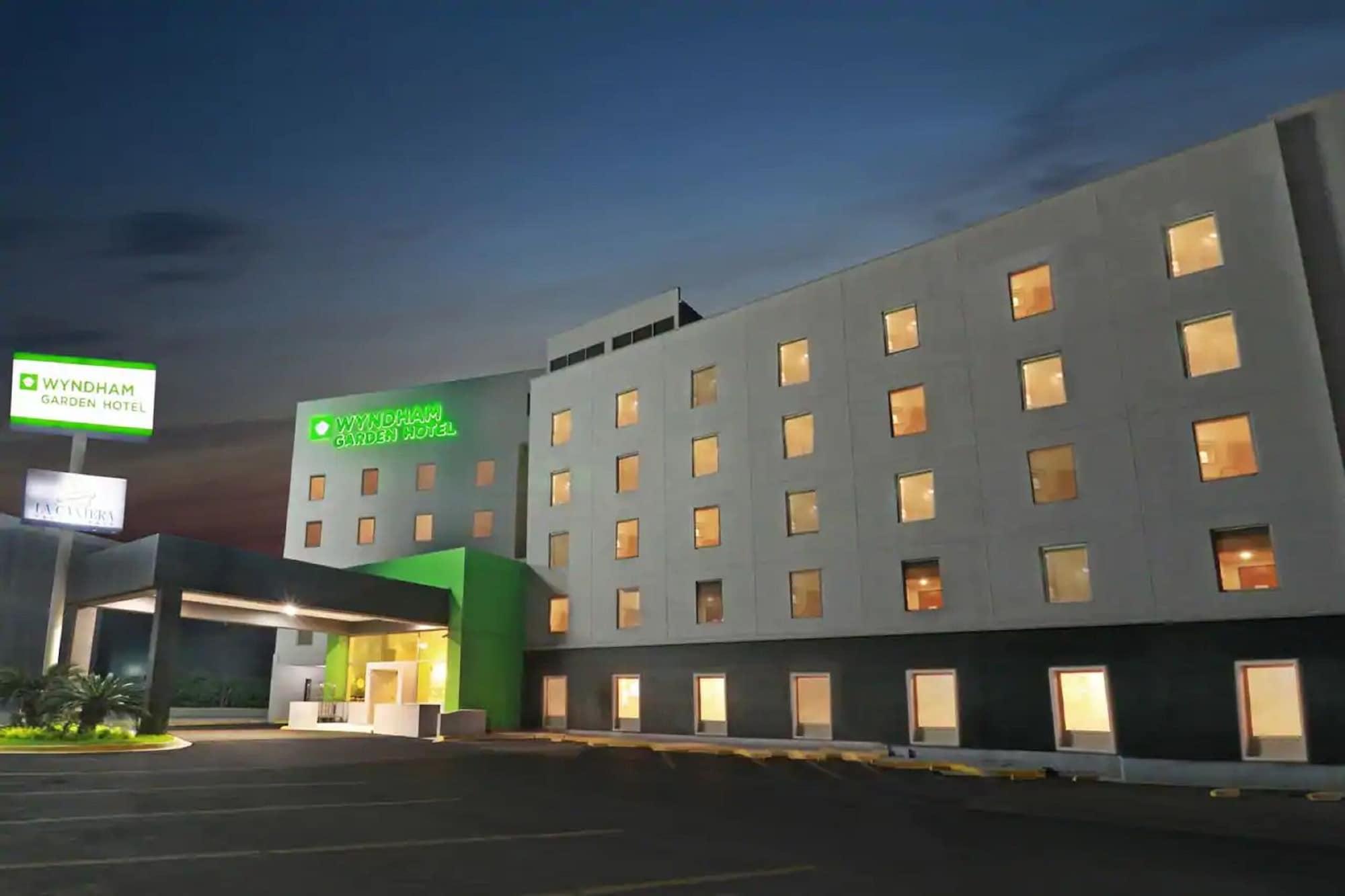 Vista Exterior Wyndham Garden Monterrey Valle Real