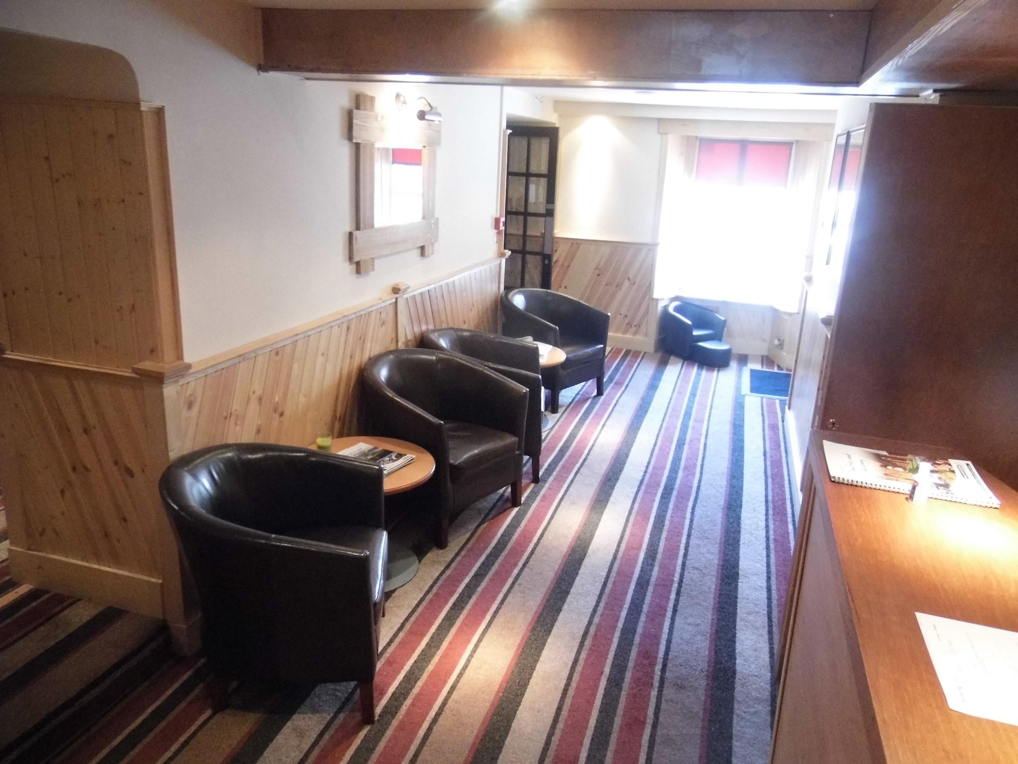 Vista Lobby Nithsdale Hotel