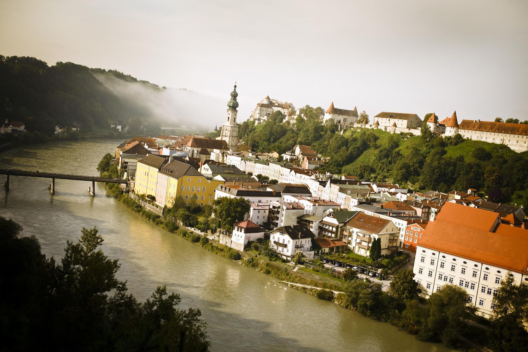 Vista Exterior Djh Jugendherberge Burghausen