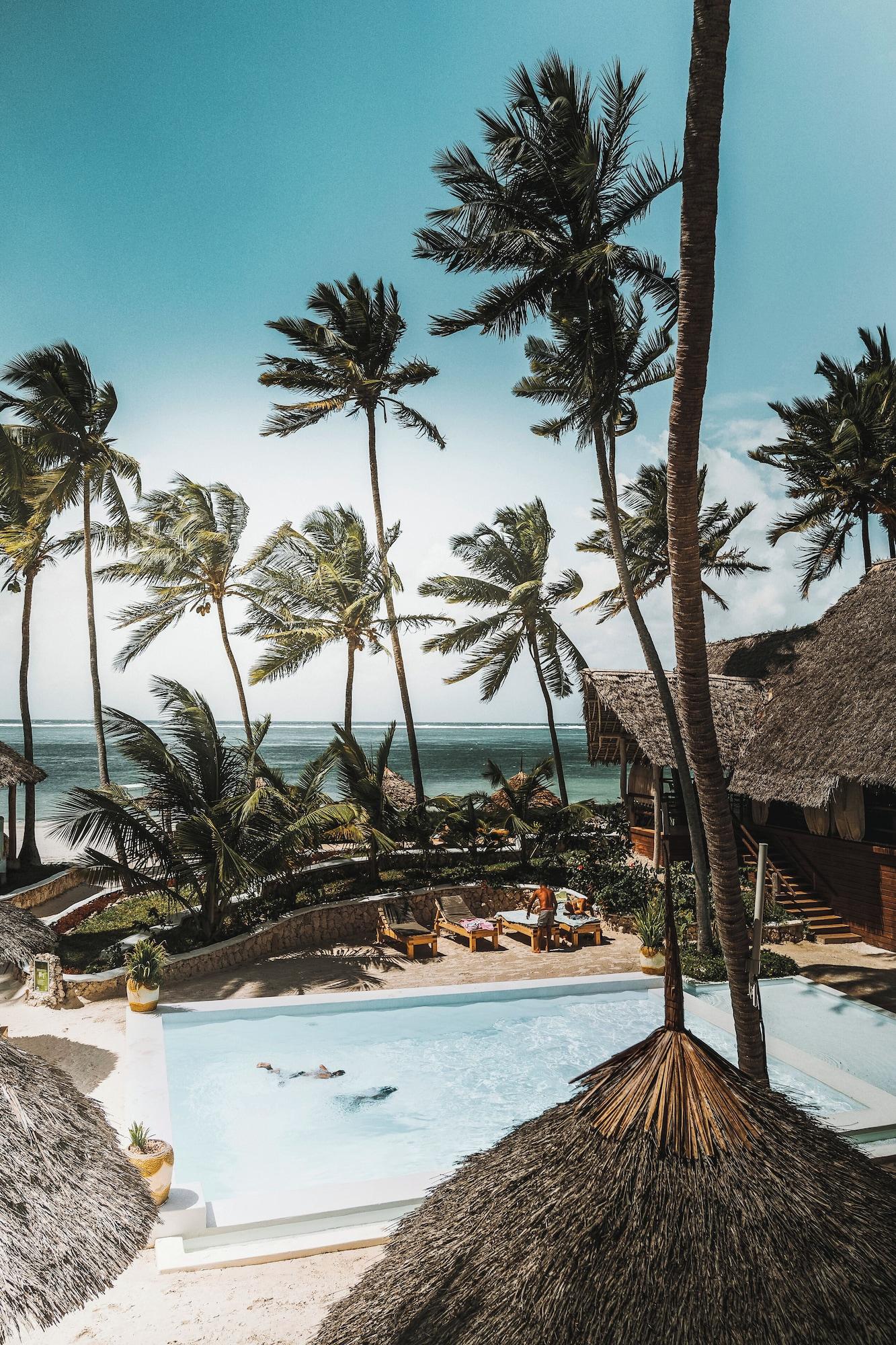 Vista Exterior Tsunami village